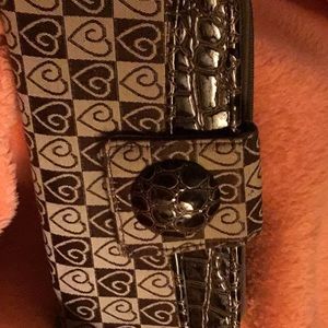 Brown & Tan Hearts wallet. Gentle preloved condition.